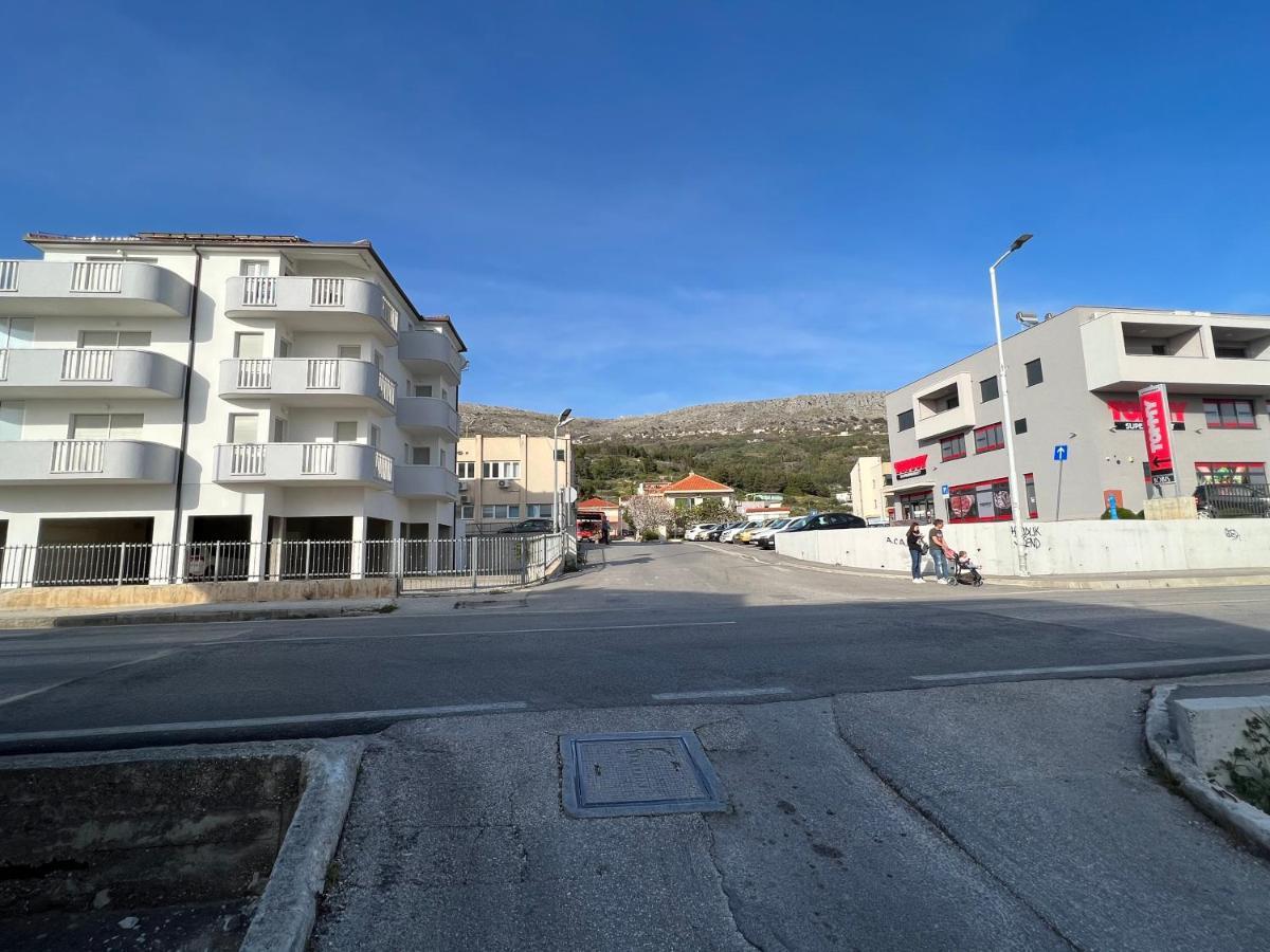 Apartments Lucia Podstrana Exterior foto