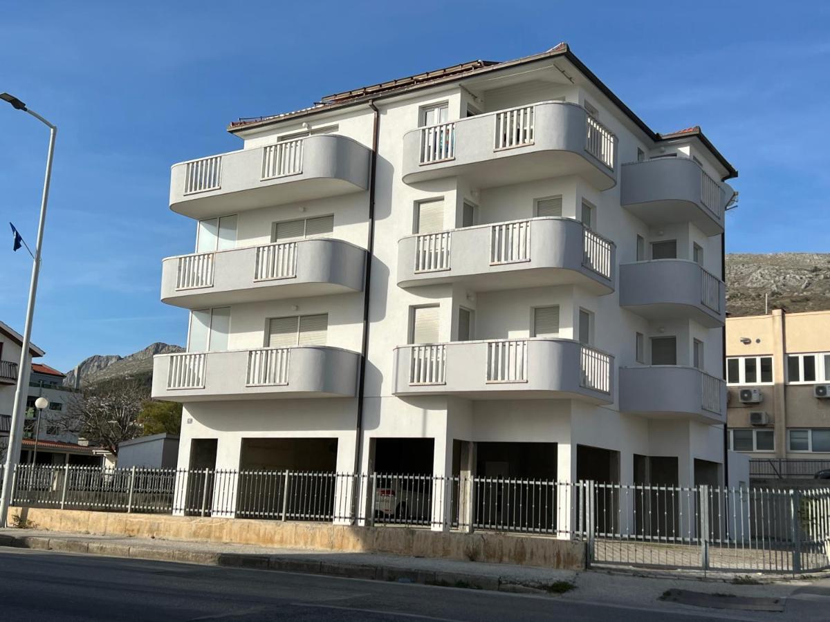 Apartments Lucia Podstrana Exterior foto