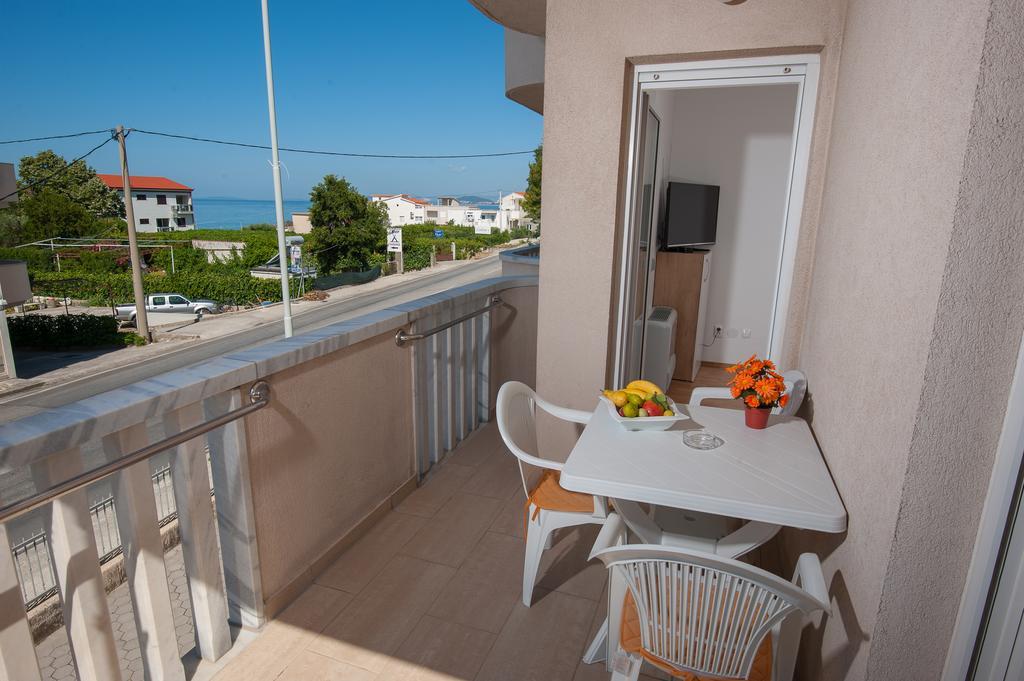 Apartments Lucia Podstrana Exterior foto