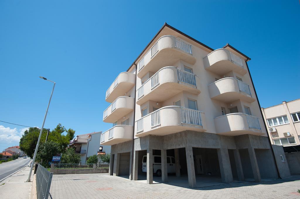 Apartments Lucia Podstrana Exterior foto