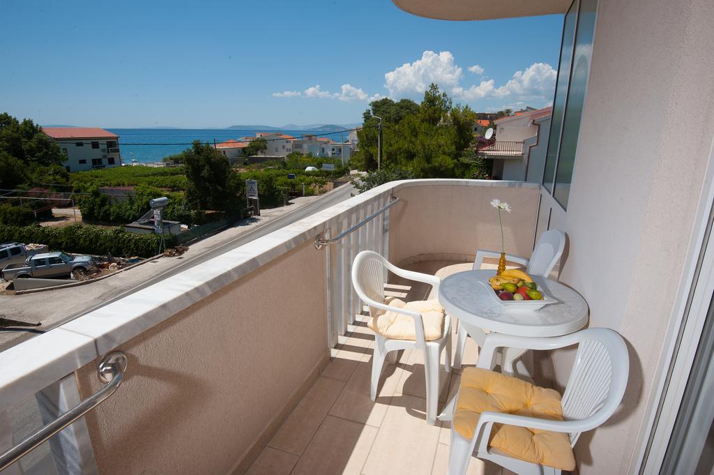 Apartments Lucia Podstrana Exterior foto